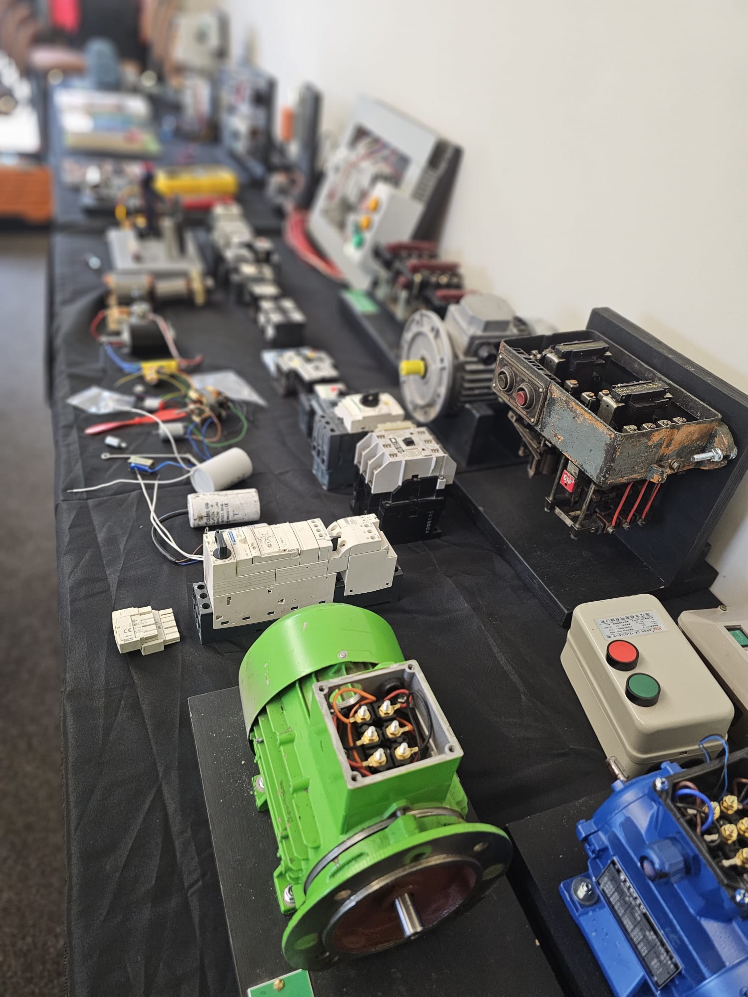 basic electrical motors for electrical operatives - 1 day - 6 students on site
